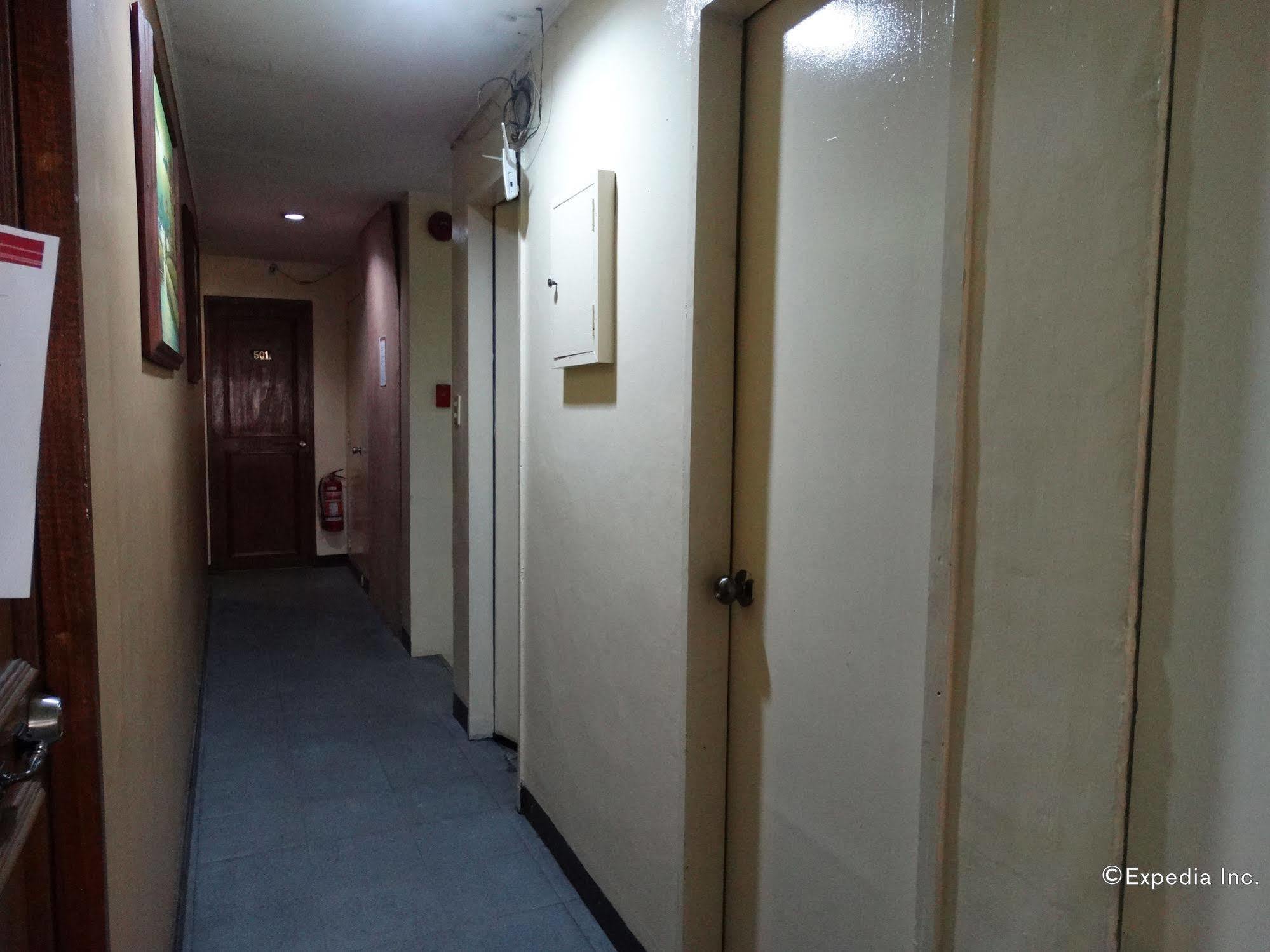 The Southern Cross Hotel Manila Esterno foto